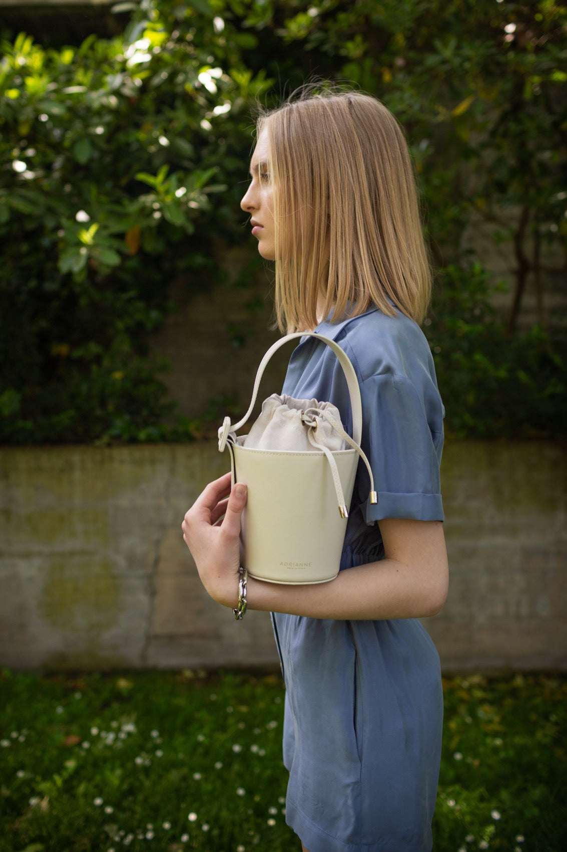 <transcy>LANA - Off White</transcy>